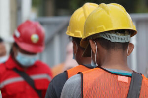 Trabajadores en obra de construcción