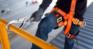 Procurar áreas de trabajo en construcción libres de peligros
