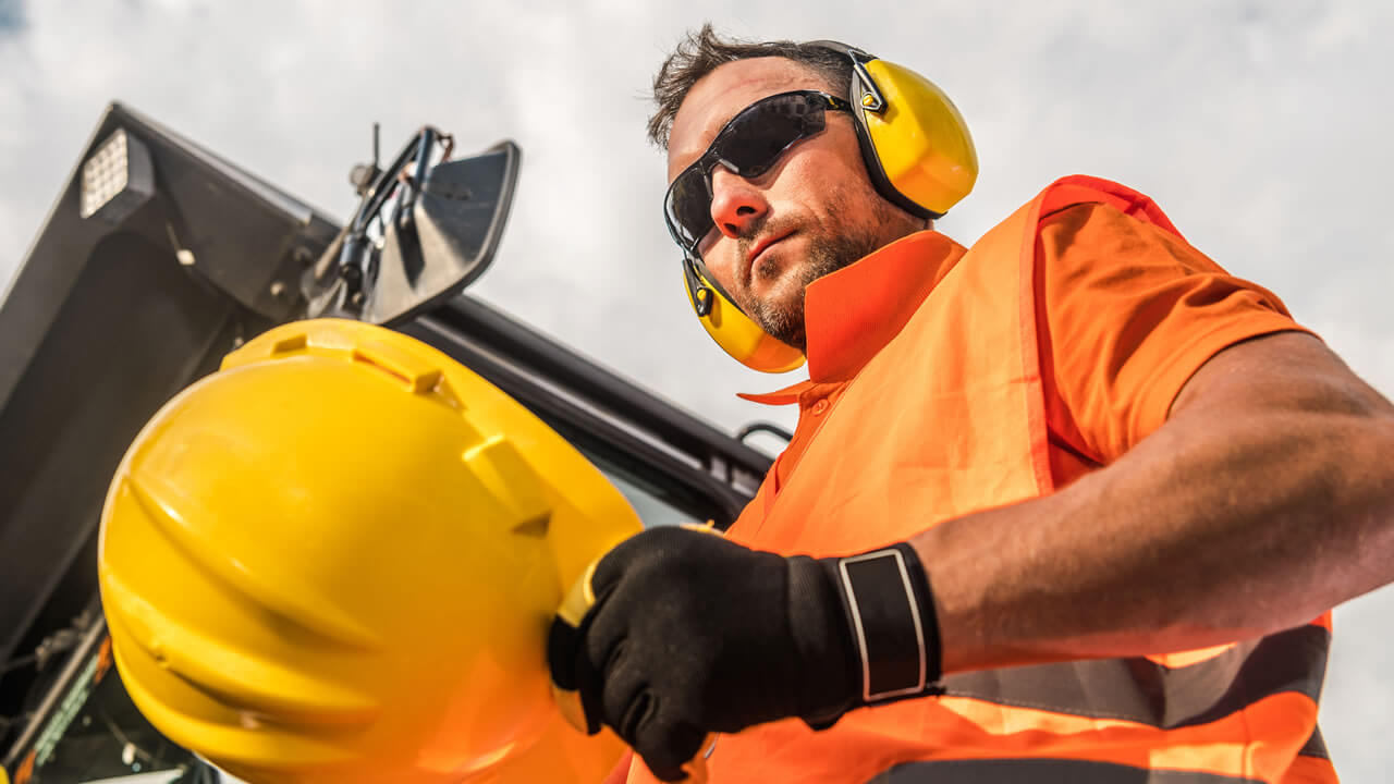 El equipo de protección personal que salva vidas en construcción