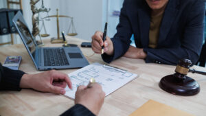 Cómo iniciar un reclamo de compensación laboral en Nueva York