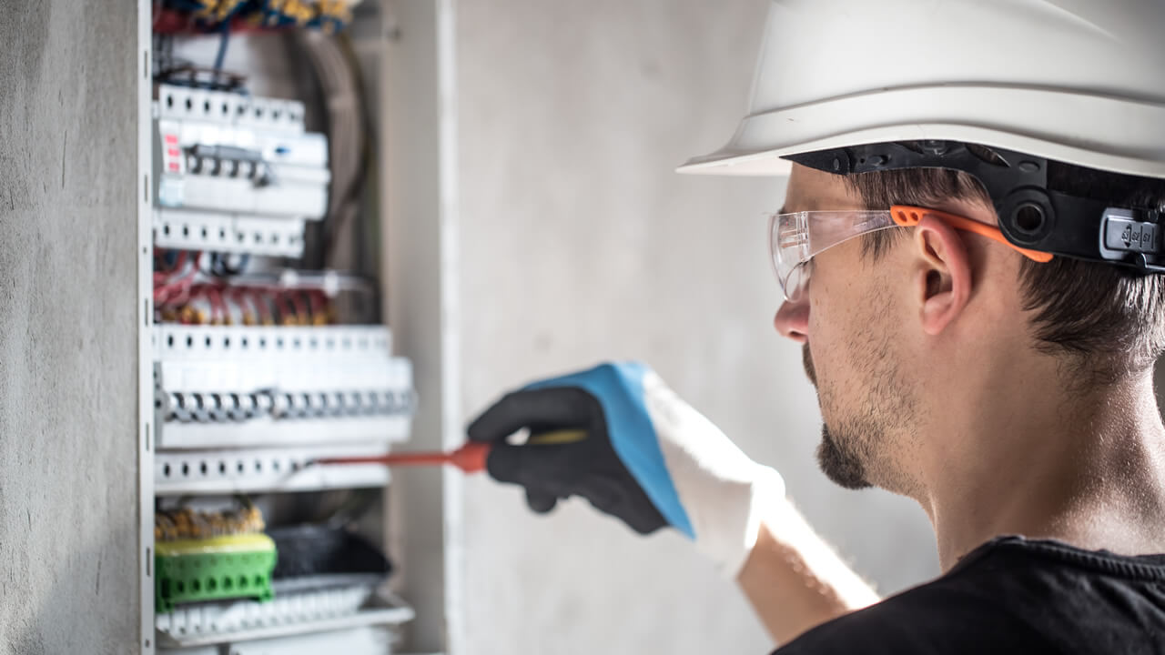 Guía para prevenir accidentes eléctricos en construcciones