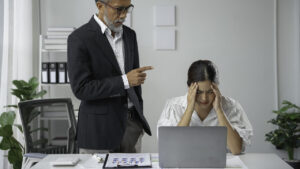 Dónde denunciar a un empleador si no le pagan, lo discriminan o lo exponen a riesgos en el trabajo