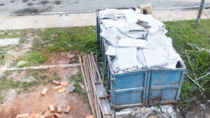 Qué hacer tras un accidente con contenedores de escombros