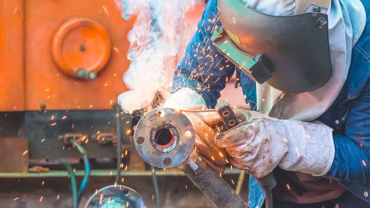 Trabajos de soldadura, seguridad y compensación