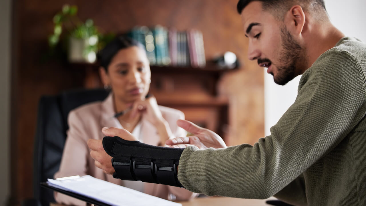 10 ventajas de contratar abogados para reclamo de lesión