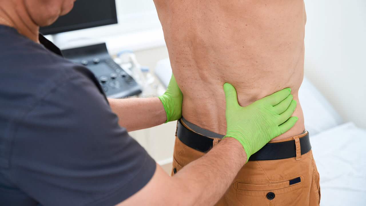 Lesiones en zona lumbar por trabajar en construcciones