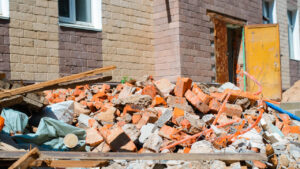 ¡Tuve un accidente por caída de materiales de construcción!