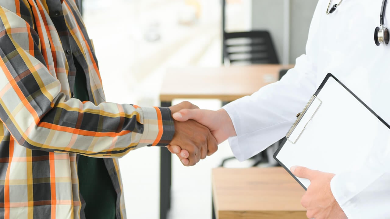 Cómo elegir y cambiar de médico en workers' comp Nueva York