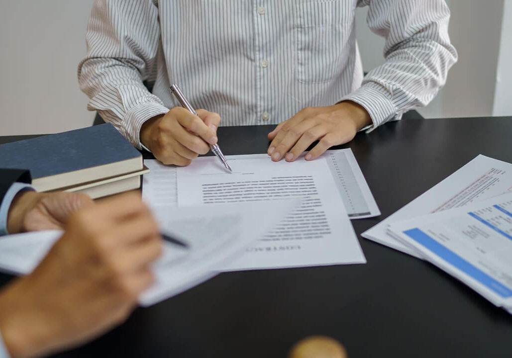 ¿Por qué los inmigrantes contratan abogados para casos de accidentes de construcción?