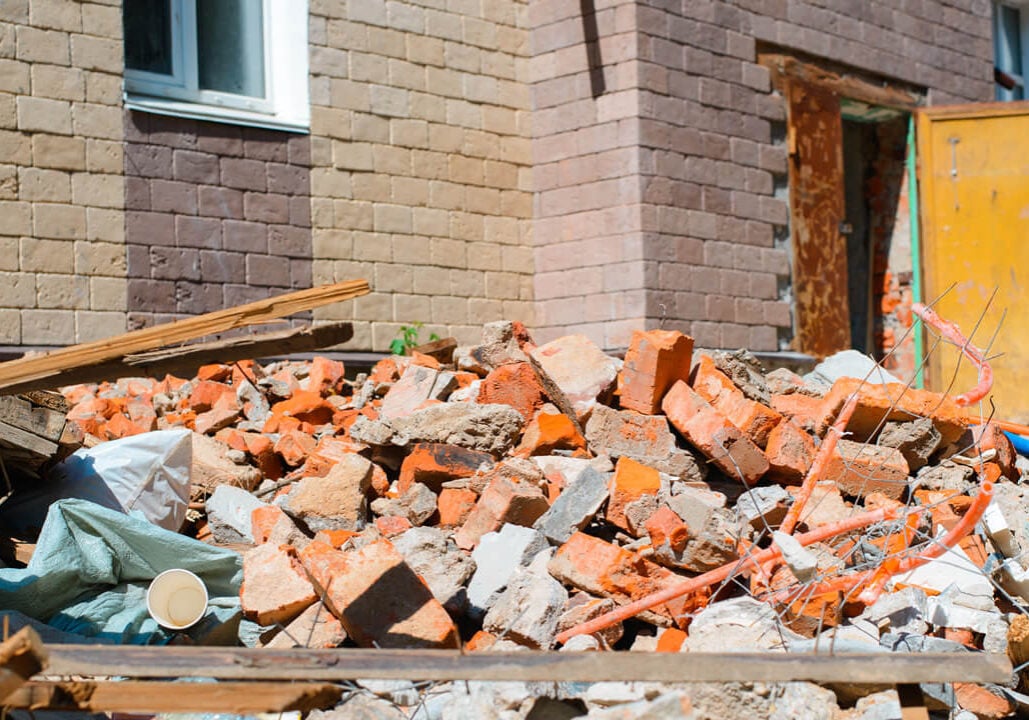 ¡Tuve un accidente por caída de materiales de construcción!